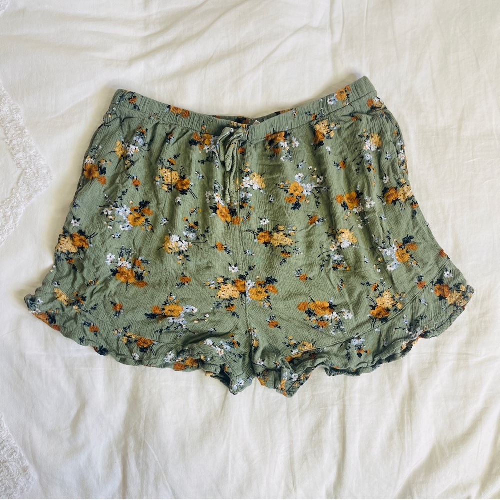 Floral Green Medium Women's Shorts 100% Rayon Super comfy